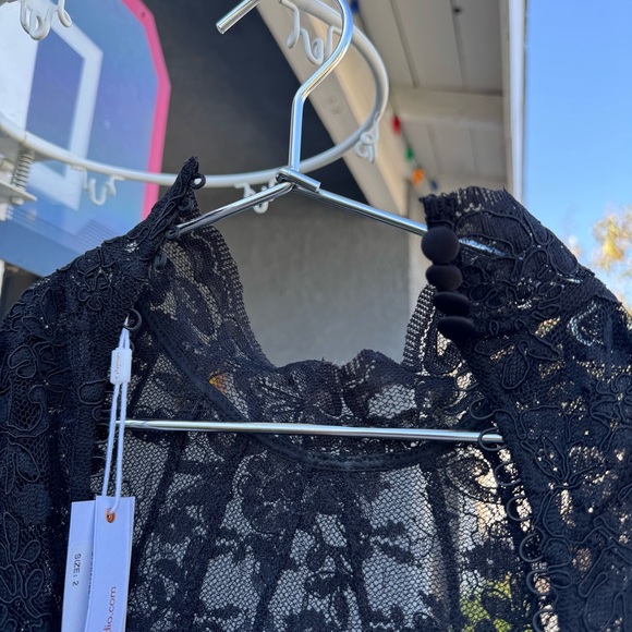 V Chapman the Jules dress in black - Picture 13 of 13